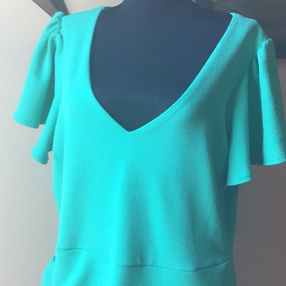 Pretty dress - Picture 3 of 5